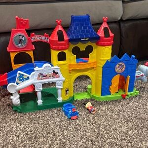 Fisher-Price Little People Magic of Disney Day at Disney Playset